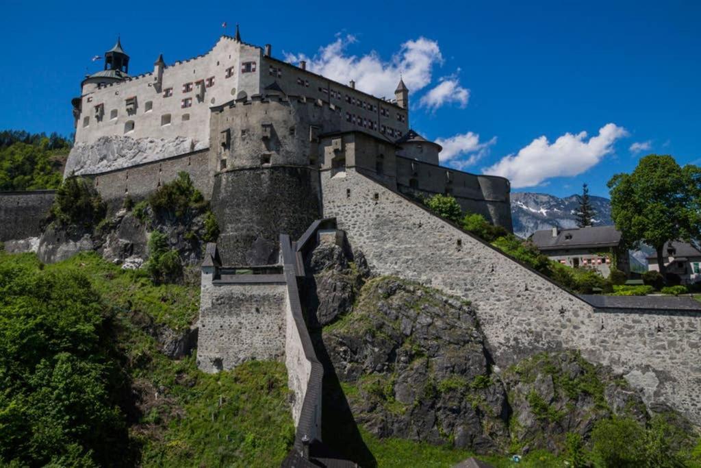 Alpenrelax Haus Weidmannsheil Wohnen Im Romantischen Forsthaus Werfen Esterno foto