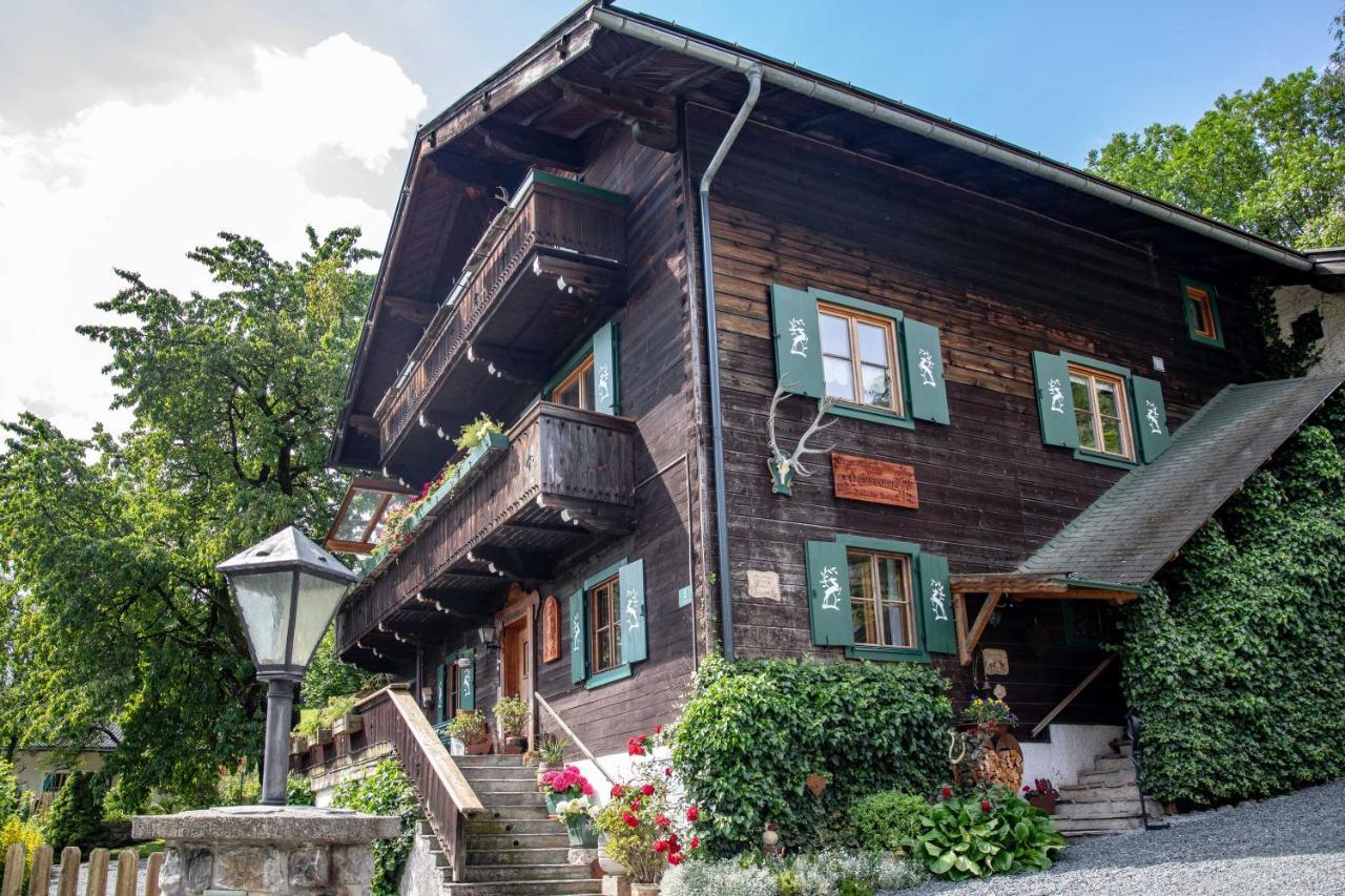 Alpenrelax Haus Weidmannsheil Wohnen Im Romantischen Forsthaus Werfen Esterno foto
